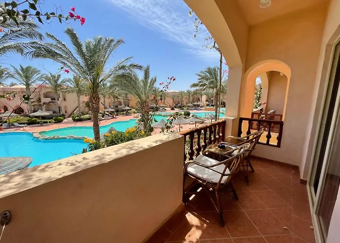 Dream Lagoon & Aqua Park 4*