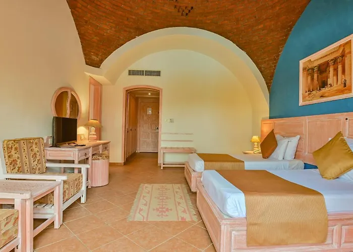 Dream Lagoon & Aqua Park 4*